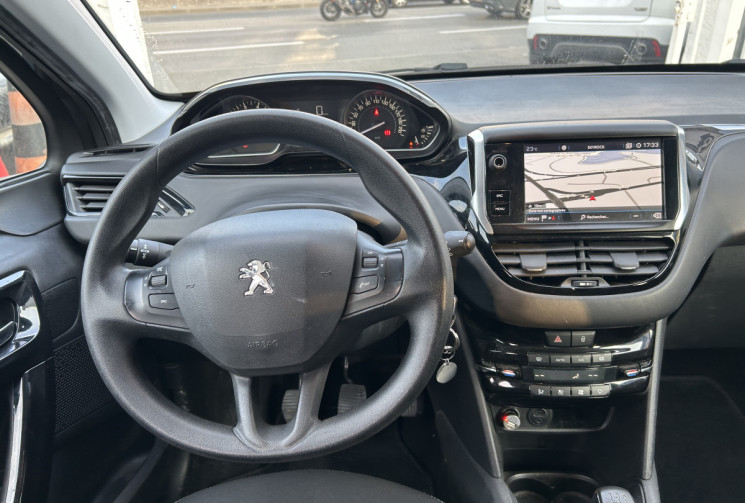Peugeot 208 (2) 1.2 PURETECH 82 Ch ALLURE 5P * CARPLAY * GPS