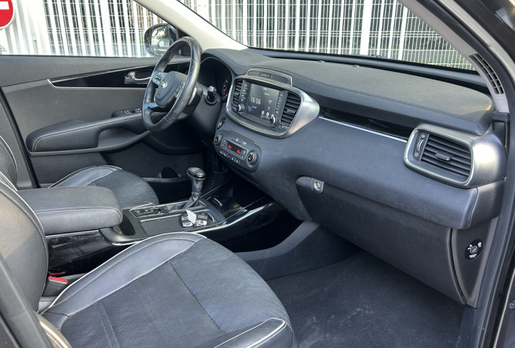 Kia SORENTO KIA Sorento 2.2 CRDi 200ch ISG GT Line 4x4 BVA8 Toit ouvrant / Carplay android auto