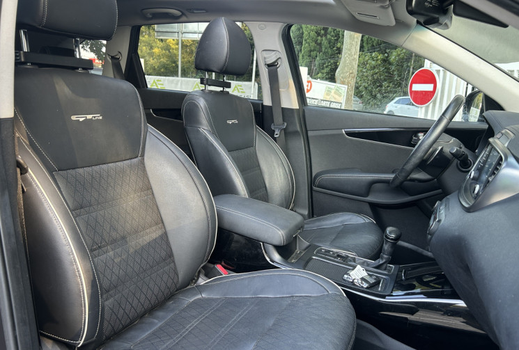 Kia SORENTO KIA Sorento 2.2 CRDi 200ch ISG GT Line 4x4 BVA8 Toit ouvrant / Carplay android auto