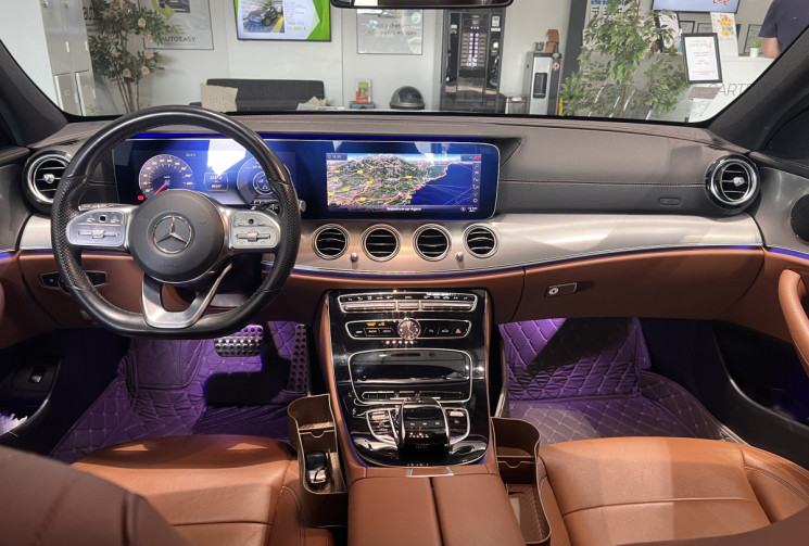 Mercedes CLASSE E  220 D 195 CH AMG LINE