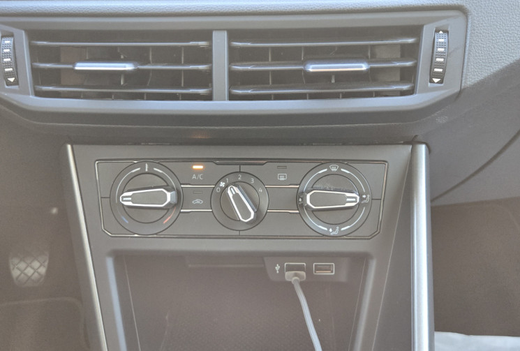 Volkswagen Polo VI 1.6 TDI 80ch Confortline Business * Carplay * Radar Av Ar