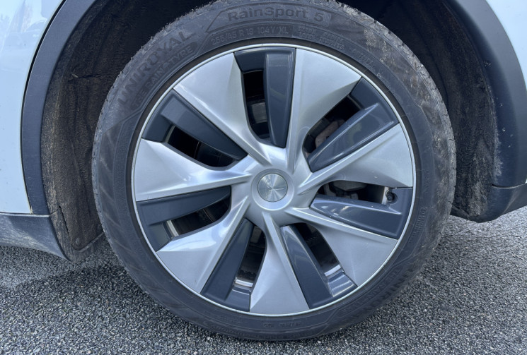 Tesla Model Y  LONG RANGE AWD 351 CV