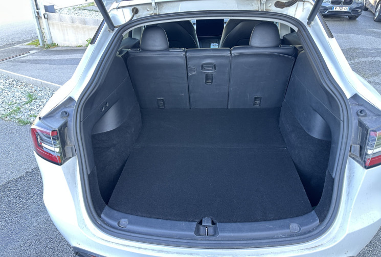 Tesla Model Y Maximum Range AWD 514 cv Boîte auto
