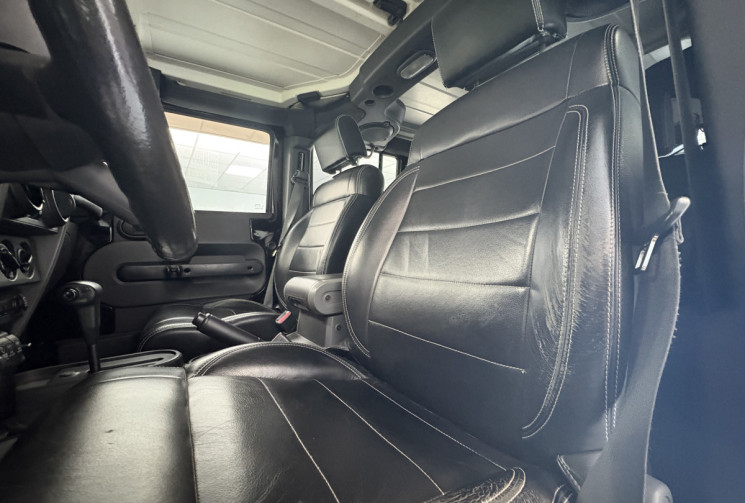 Jeep Wrangler 3.8 V6 200 CV BOITE AUTO    CUIR 