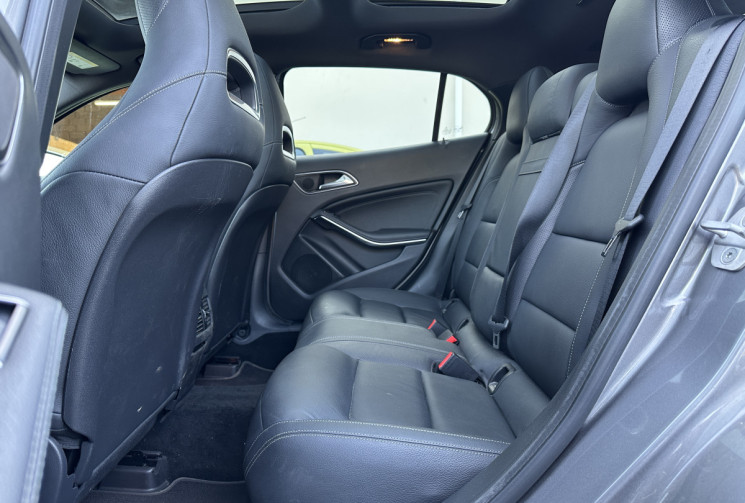 Mercedes GLA 45 AMG 2.0 i TURBO 4MATIC 7G-DCT 360 * IMMATRICULATION FRANCE / TOIT OUVRANT / CUIR Mercedes GLA 45 AMG 2.0 i TURBO 4MATIC 7G-DCT 360 * IMMATRICULATION FRANCE / TOIT OUVRANT / CUIR