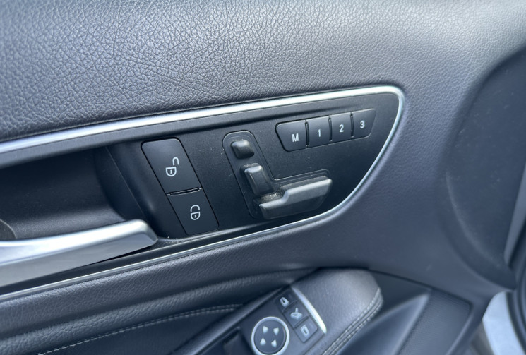 Mercedes GLA 45 AMG 2.0 i TURBO 4MATIC 7G-DCT 360 * IMMATRICULATION FRANCE / TOIT OUVRANT / CUIR Mercedes GLA 45 AMG 2.0 i TURBO 4MATIC 7G-DCT 360 * IMMATRICULATION FRANCE / TOIT OUVRANT / CUIR