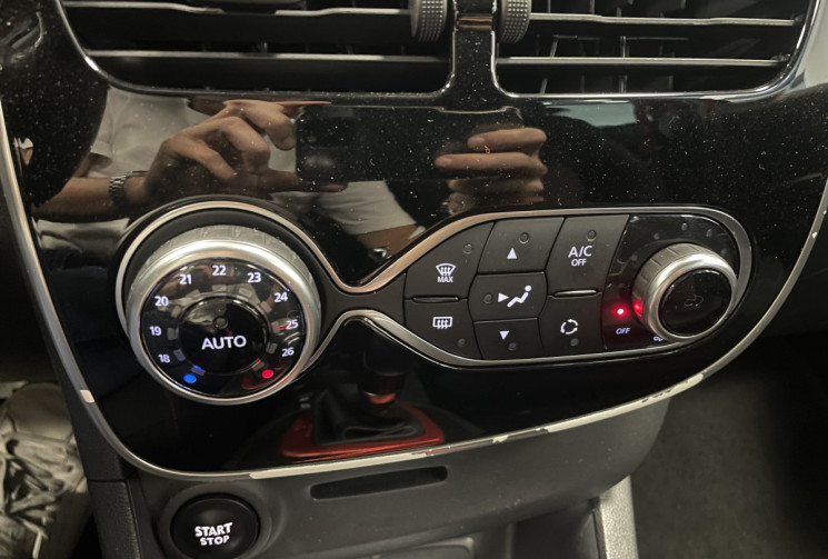 Renault Clio 220 ch RS Trophy