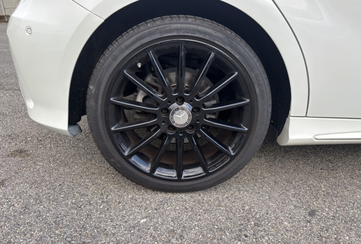 Mercedes Classe A A 200 CDI / 136 / FINITION AMG