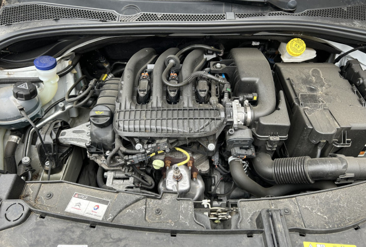 Citroën C3 Shine 1.2 Pure tech 83 cv 1 iér main