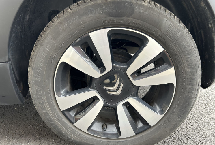 Citroën C3 Shine 1.2 Pure tech 83 cv