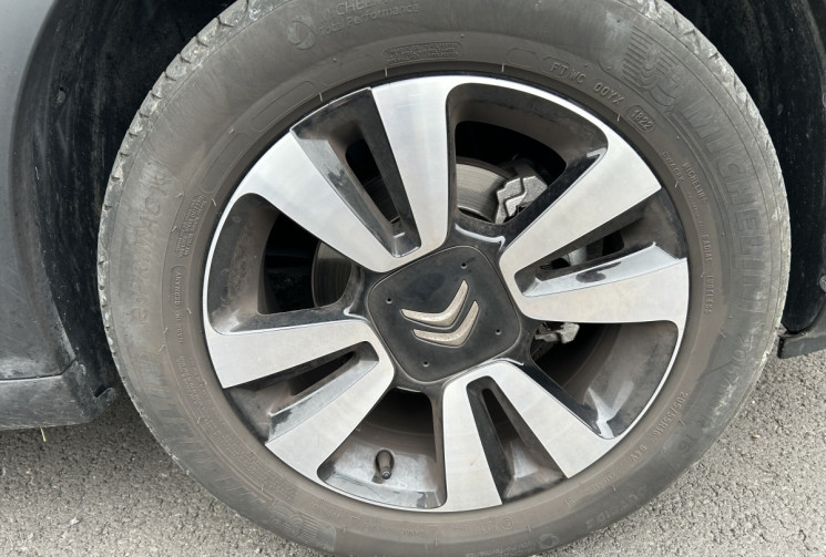 Citroën C3 Shine 1.2 Pure tech 83 cv