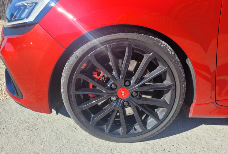 Renault Clio IV RS 1.6 TURBO EDC 