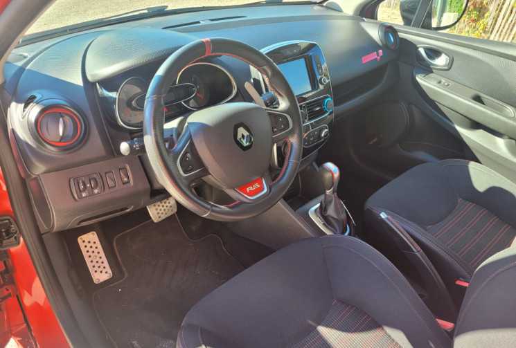 Renault Clio IV RS 1.6 TURBO EDC 