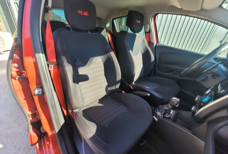Renault Clio IV RS 1.6 TURBO EDC 