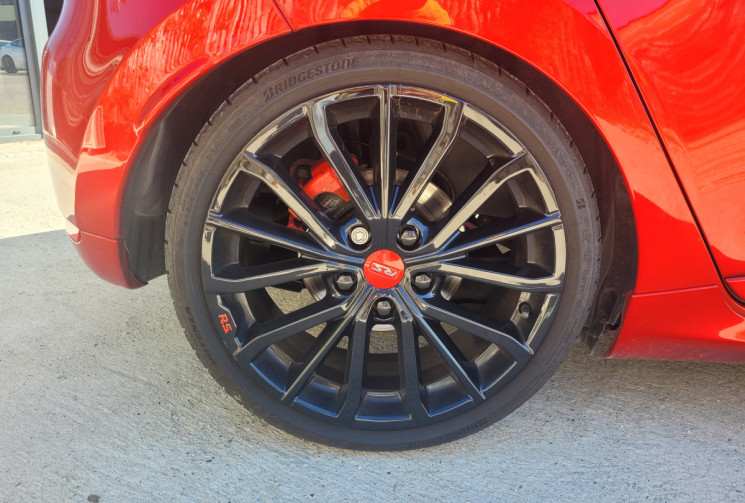 Renault Clio IV RS 1.6 TURBO EDC 