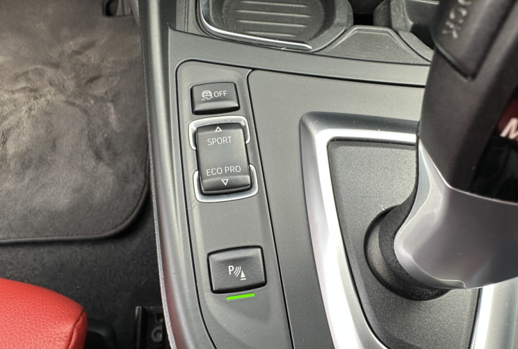 BMW Série 1 (F20) 5 PORTES 125i 2.0 i 218 CV BVA SPORT
