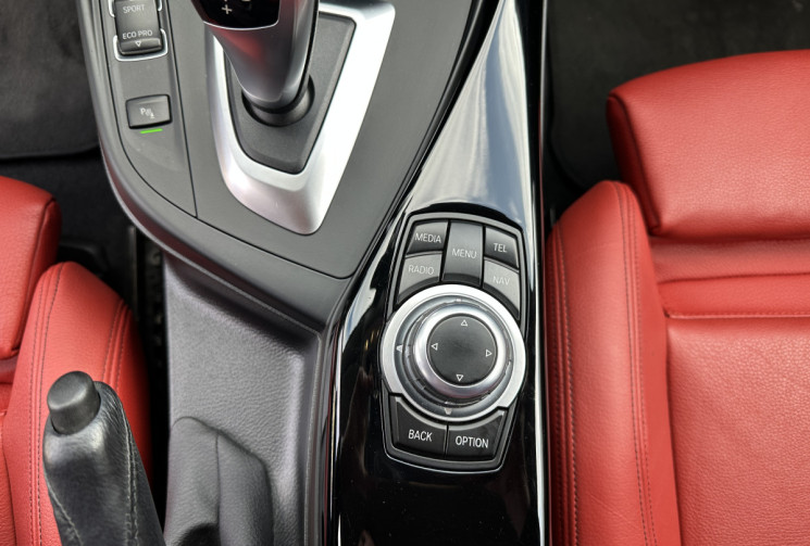 BMW Série 1 (F20) 5 PORTES 125i 2.0 i 218 CV BVA SPORT