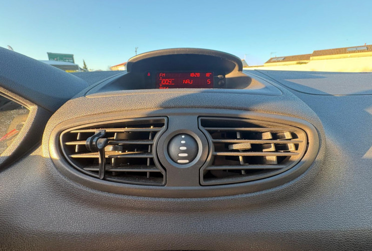 Renault CLIO ESTATE  III Phase 2 1.2 75 / GARANTIE 12 MOIS / BON ETAT