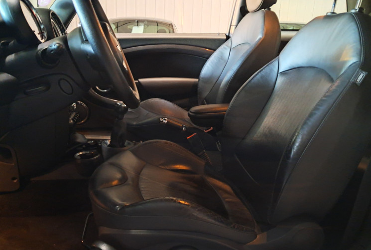 Mini Cooper II (R56) S 184 ch Pack Red Hot Chili - SUPERBE  - OPTIONS - SUIVI GGE - GARANTIE - Mini Cooper II (R56) S 184 ch Pack Red Hot Chili - SUPERBE  - OPTIONS - SUIVI GGE - GARANTIE -