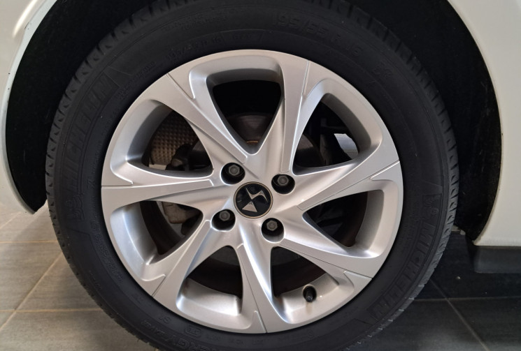 DS DS 3 1.2 puretech 110 SOCHIC / 2EME MAIN  DISTRIBUTION ET  ENTRETIEN A JOUR 