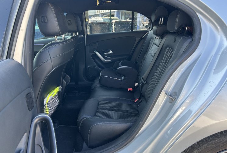 Mercedes Classe A IV 180 D 116 Ch PROGRESSIVE LINE 8G-DCT * ECLAIRAGE D'AMBIANCE * CARPLAY 