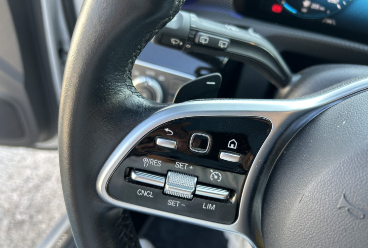 Mercedes Classe A IV 180 D 116 Ch PROGRESSIVE LINE 8G-DCT * ECLAIRAGE D'AMBIANCE * CARPLAY 