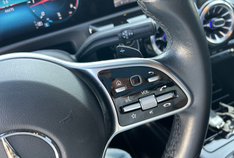 Mercedes Classe A IV 180 D 116 Ch PROGRESSIVE LINE 8G-DCT * ECLAIRAGE D'AMBIANCE * CARPLAY 