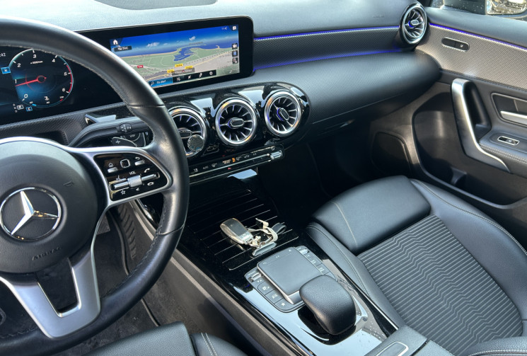 Mercedes Classe A IV 180 D 116 Ch PROGRESSIVE LINE 8G-DCT * ECLAIRAGE D'AMBIANCE * CARPLAY 