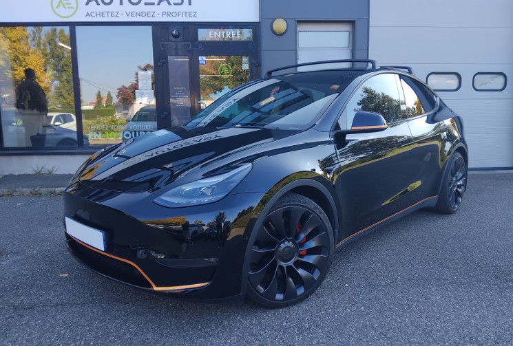 Tesla Model Y Performance AWD 534 cv - FSD - Attelage - PPF 