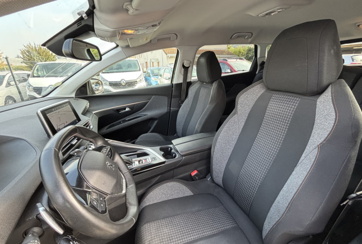 Peugeot 5008 130 ch / Active Business / EAT8