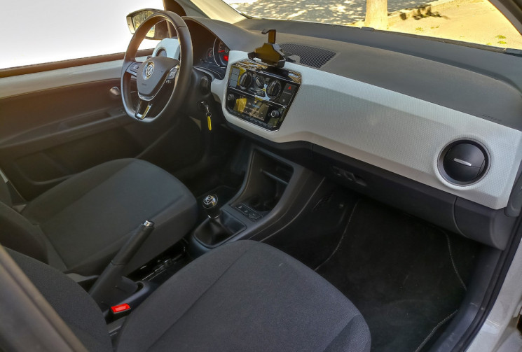 Volkswagen up! 1.0L 60CH - Move UP - 5 Portes - 1ère Main - Clim - Bluetooth - Gtie 12 mois !