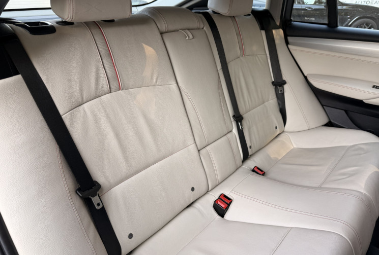 BMW X4 F26 20d xDrive 190 xLine * Français / 2e main / Cuir beige / Toit ouvrant