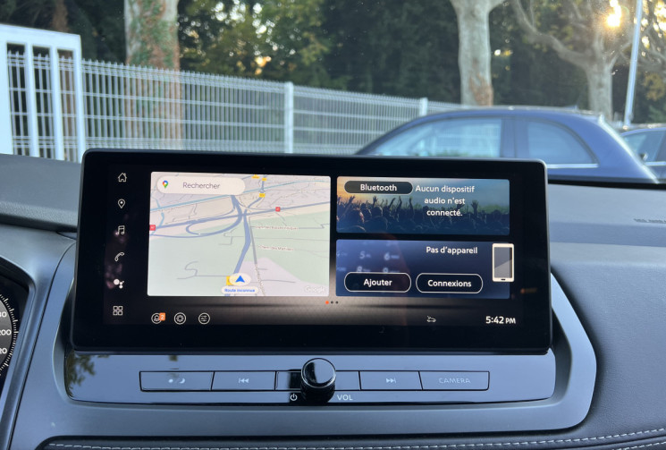 Nissan Qashqai e-POWER 190 N-Connecta / Seulement 2400 km / Contrat d'Entretien 3 ans / En Stock