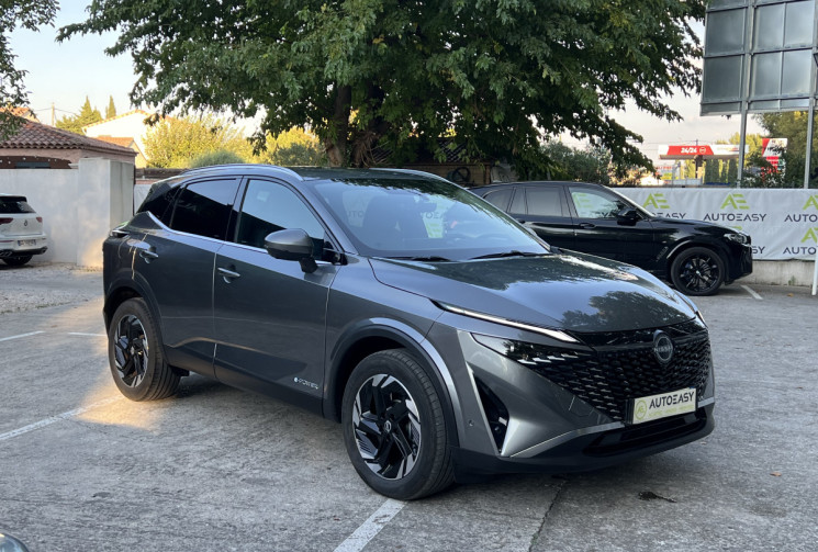 Nissan Qashqai e-POWER 190 N-Connecta / Seulement 2400 km / Contrat d'Entretien 3 ans / En Stock