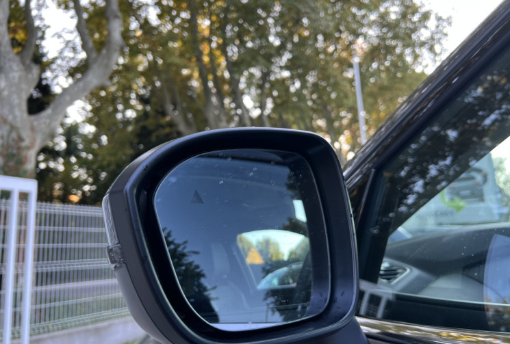 Nissan Qashqai e-POWER 190 N-Connecta / Seulement 2400 km / Contrat d'Entretien 3 ans / En Stock