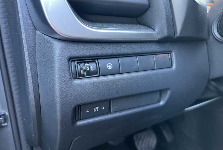 Nissan Qashqai e-POWER 190 N-Connecta / Seulement 2400 km / Contrat d'Entretien 3 ans / En Stock