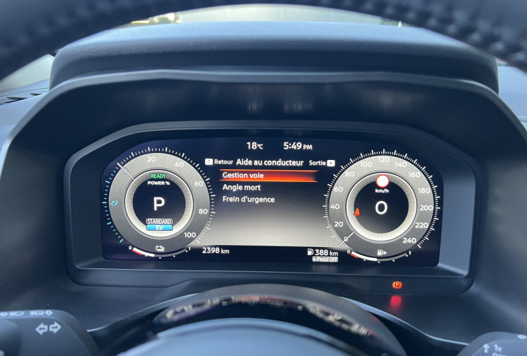 Nissan Qashqai e-POWER 190 N-Connecta / Seulement 2400 km / Contrat d'Entretien 3 ans / En Stock