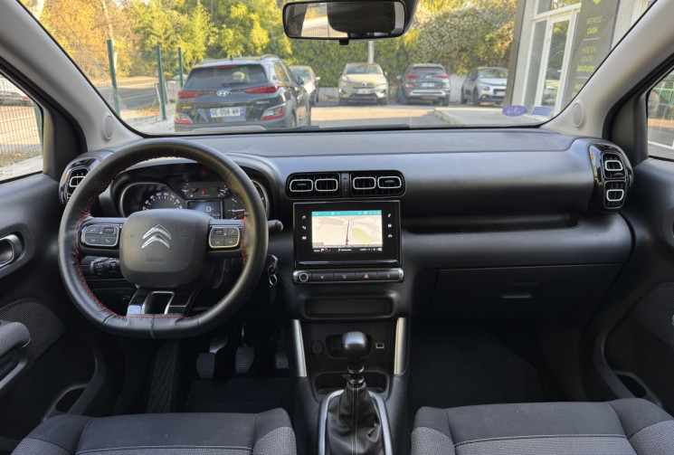 Citroën C3 Aircross FEEL 1.2 THP 110 / Carplay / GPS / Attelage / Entretien à jour