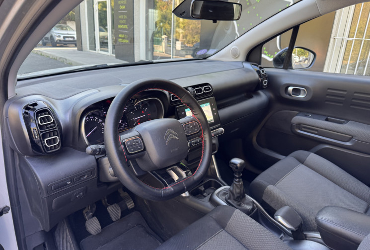 Citroën C3 Aircross FEEL 1.2 THP 110 / Carplay / GPS / Attelage / Entretien à jour