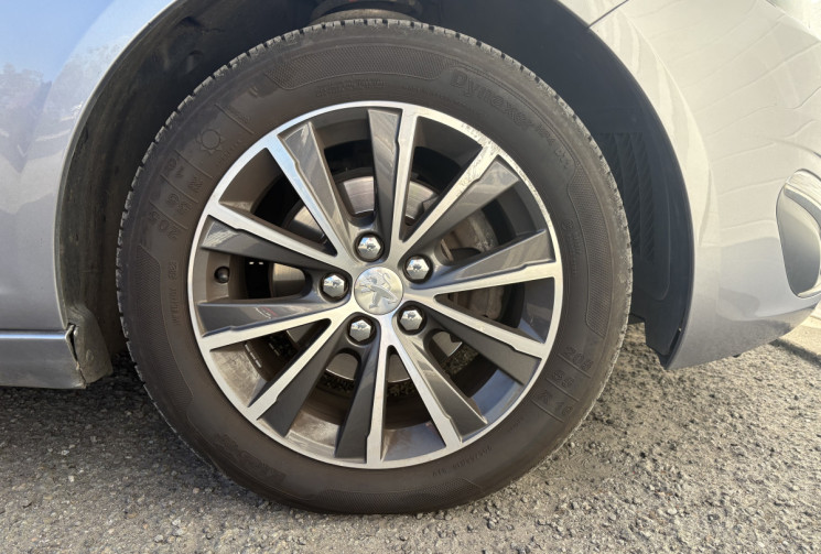 Peugeot 308 Allure 130 cv Boite Auto EAT6 * Entretien Complet Peugeot Moteur Neuf * Dashcam Av & AR