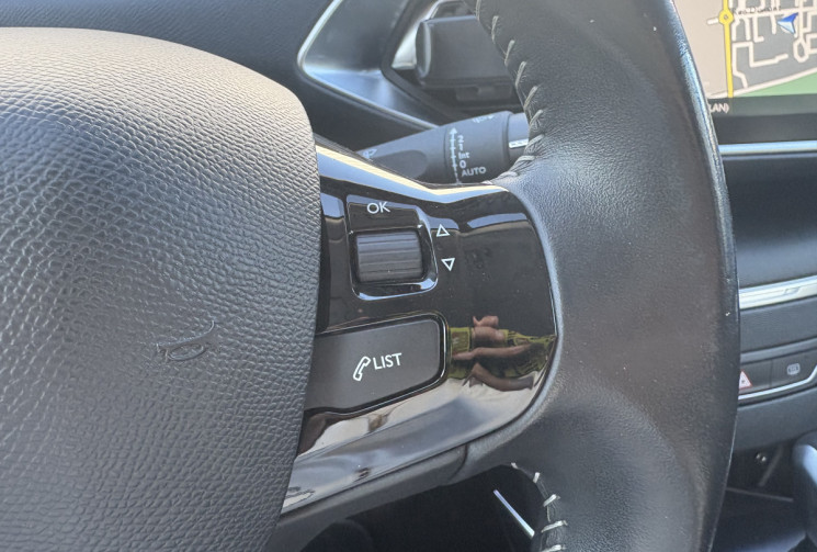 Peugeot 308 Allure 130 cv Boite Auto EAT6 * Entretien Complet Peugeot Moteur Neuf * Dashcam Av & AR