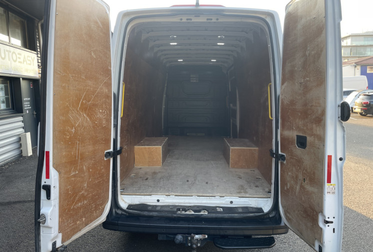 Volkswagen Crafter Fg 35 L5 H3 2.0 TDI 177 ch BuLine Plus BVA 8 Roue  Jumelée 50 Déclassé  