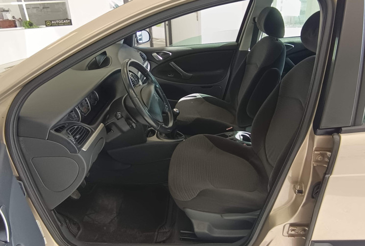 Citroën C5 I P.2 1.6 HDi16v SUSPENSION HYDRAULIQUE VIDANGE/ FILTRATION/DISTRIBUTION ET PAE RECENTES 