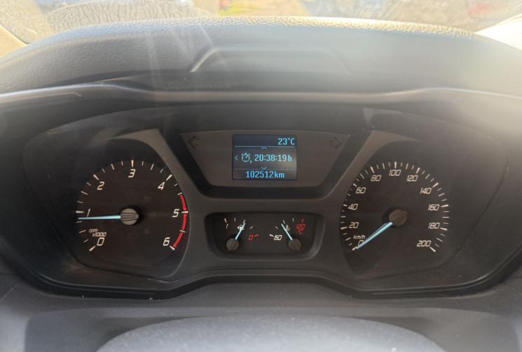 Ford Transit L2H2 2.0 EcoBlue 130cv // ATTELAGE / CARPLAY / CAMERA DE RECUL / GALERIE // PAS DE TVA
