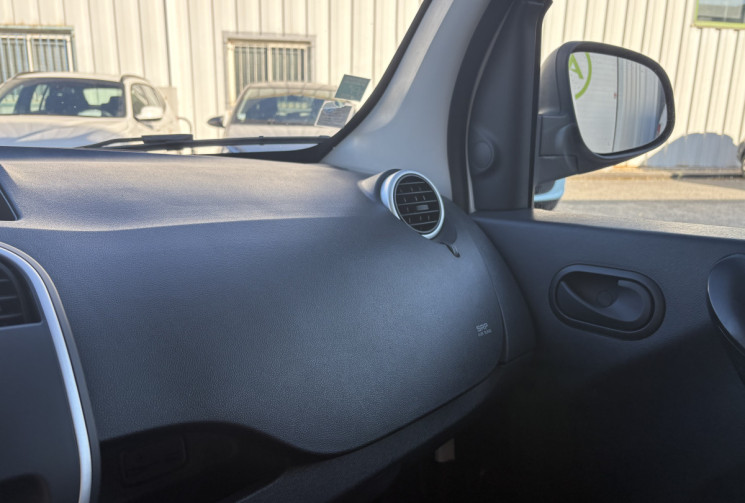 Renault Kangoo 95 cv 1.5 Blue dCi Extra R-Link * Attelage * Radars * Ecran * Très bon état