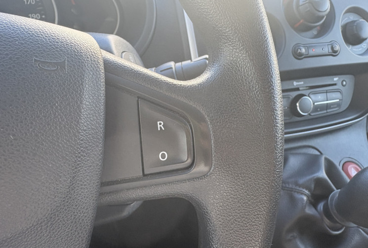 Renault Kangoo 95 cv 1.5 Blue dCi Extra R-Link * Attelage * Radars * Ecran * Très bon état