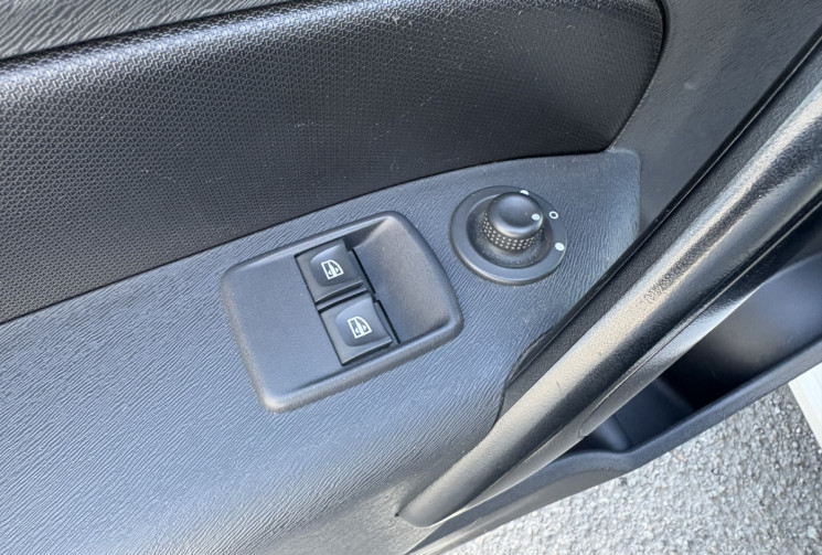 Renault Kangoo 95 cv 1.5 Blue dCi Extra R-Link * Attelage * Radars * Ecran * Très bon état