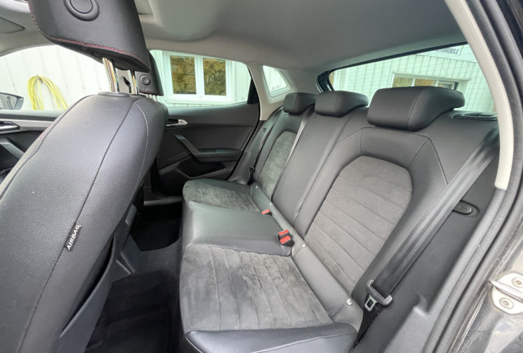 SEAT Ibiza 1.0 EcoTSI 115 ch FR/ Apple CarPlay / Toit Ouvrant/ Sièges alcantara SEAT Ibiza 1.0 EcoTSI 115 ch FR/ Apple CarPlay / Toit Ouvrant/ Sièges alcantara