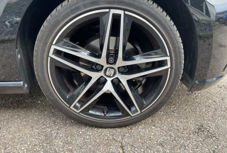 SEAT Ibiza 1.0 EcoTSI 115 ch FR/ Apple CarPlay / Toit Ouvrant/ Sièges alcantara SEAT Ibiza 1.0 EcoTSI 115 ch FR/ Apple CarPlay / Toit Ouvrant/ Sièges alcantara