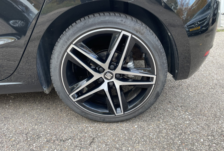 SEAT Ibiza 1.0 EcoTSI 115 ch FR/ Apple CarPlay / Toit Ouvrant/ Sièges alcantara SEAT Ibiza 1.0 EcoTSI 115 ch FR/ Apple CarPlay / Toit Ouvrant/ Sièges alcantara